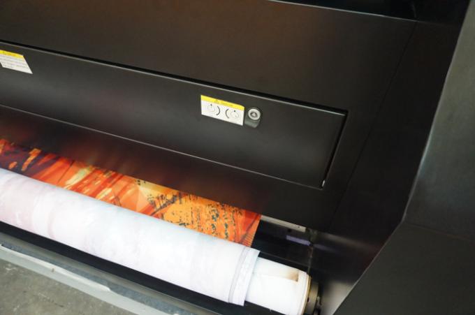 屋内および屋外自動デジタル織物の印字機を転がすロール 0
