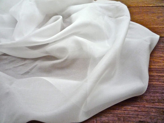 100%上塗を施してあるポリエステル デジタル印刷の旗の生地の両面版