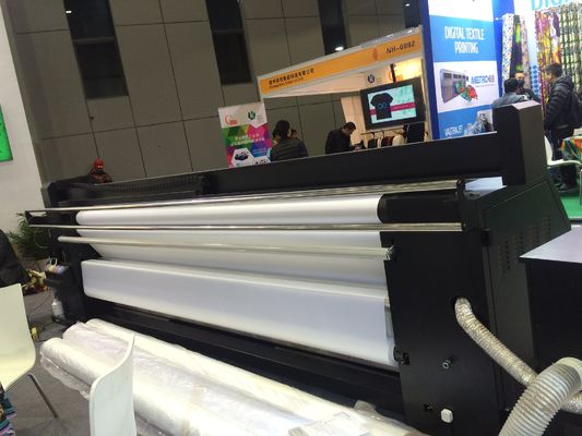 屋内屋外広告のためのデジタル旗の旗プリンターを転がすロール