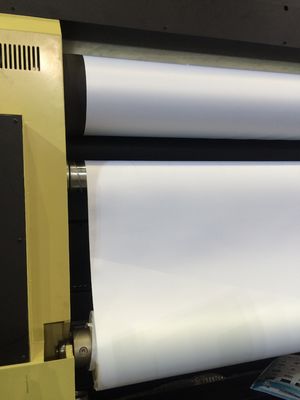 4 Epson DX7の水の基づいた二重CMYKの織物の旗の印字機は先頭に立ちます