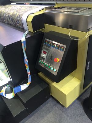 さまざまな旗の作成のためのEpson 4つのDX7の頭部が付いている昇華印字機