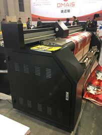 旗の旗の印字機の自動供給をとること