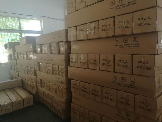 100%上塗を施してあるポリエステル デジタル印刷の旗の生地の両面版