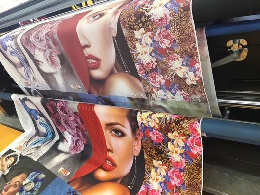 タイプを転がすポリエステル旗の旗の印字機ロール