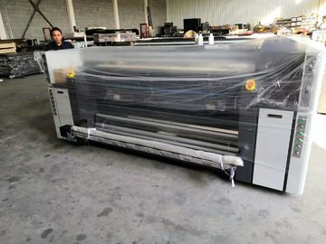 デジタル織物の印字機3.2mの最高の印刷物幅を転がす自動ロール