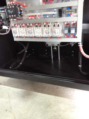 Epson の旗の作成のために屋外そして屋内ヘッド大判カメラの印字機の使用