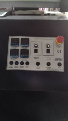 Epson DX7 の印字ヘッドが付いている染料の昇華インク織布の作図装置