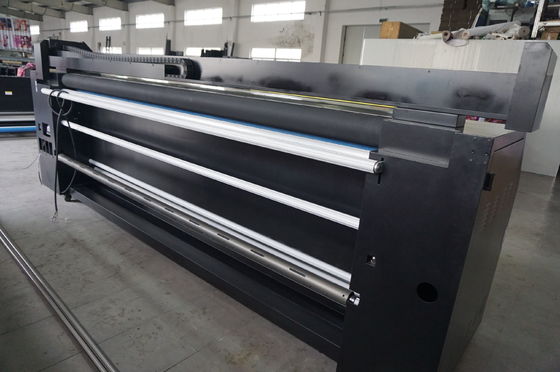 自動デジタルによっては生地の印刷のための昇華印字機が現れます